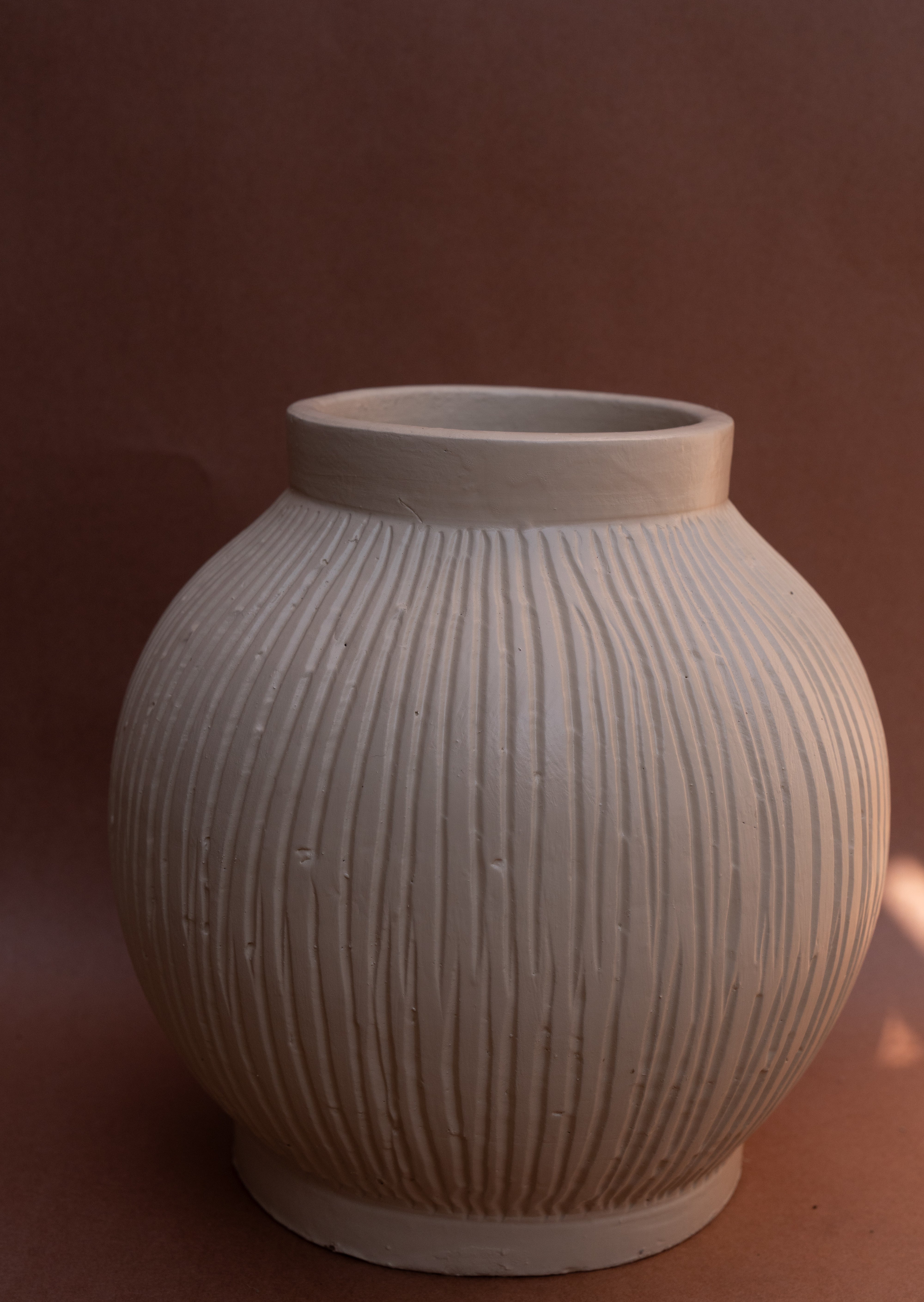 Ivory Ridge Globe Vase